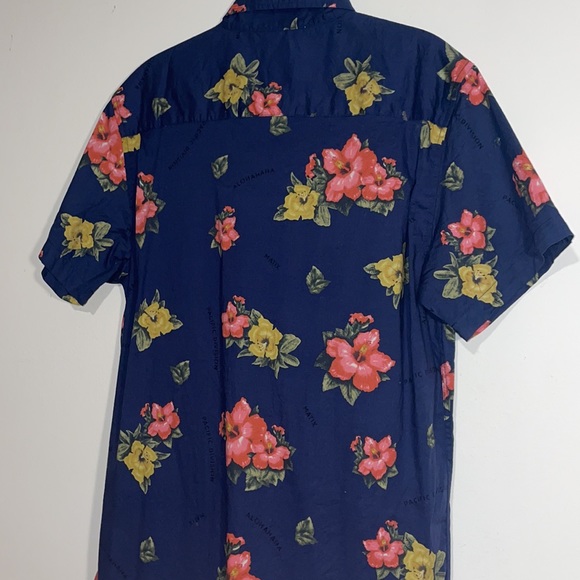 Matix button down t-shirt (size M) - Picture 5 of 5